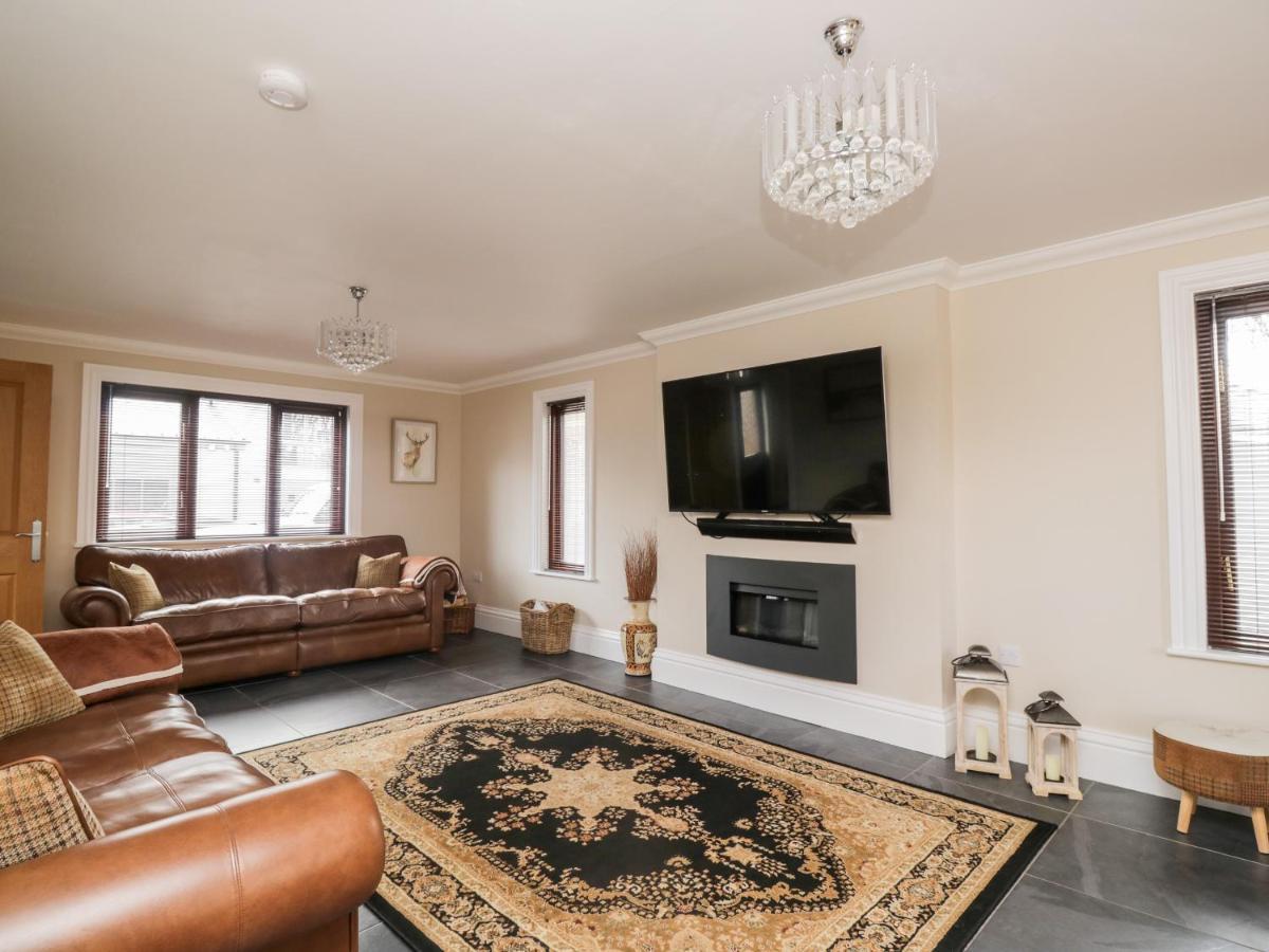 Mill End Villa Penrith Exterior photo